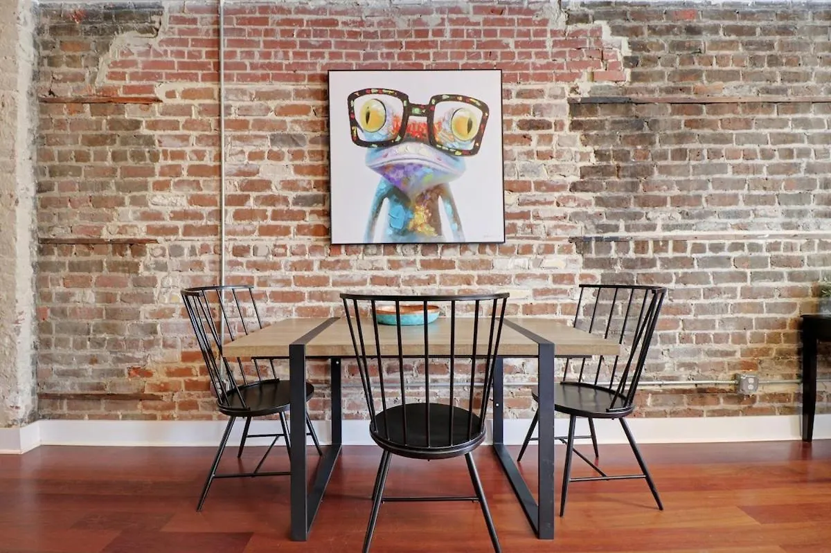 Downtown Loft- Steps Away From Plant Riverside! Savannah Appartement